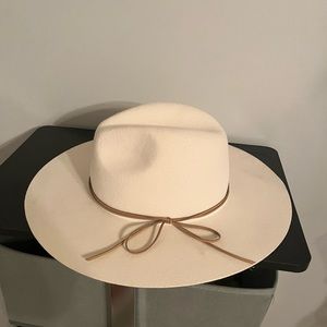 Aritzia Wool Western Hat